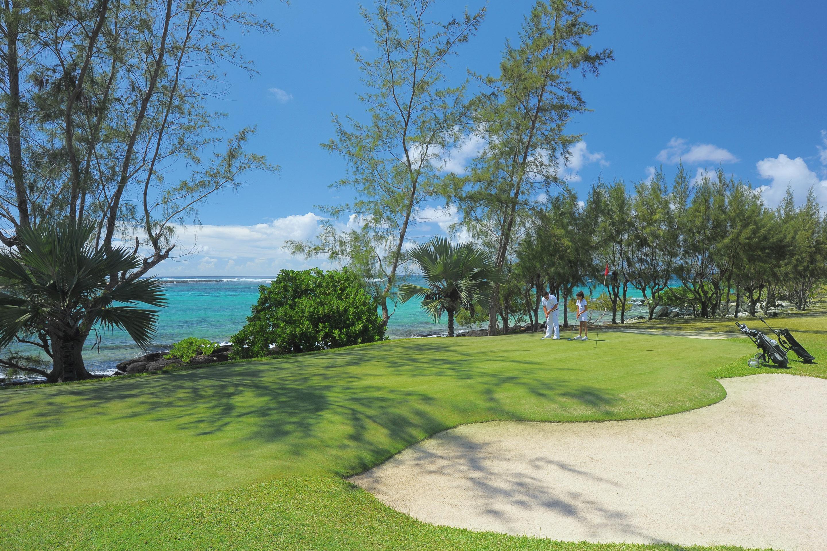 Shandrani Beachcomber & 4* Blue Bay