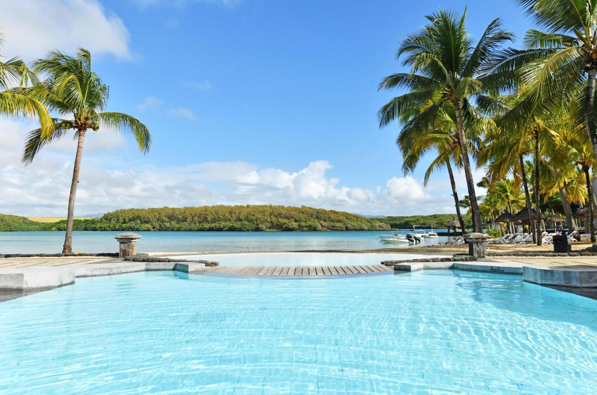 Shandrani Beachcomber & Blue Bay
